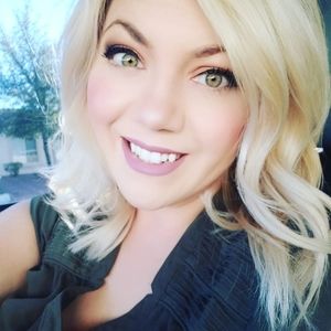 Meet your Posher, Makaela